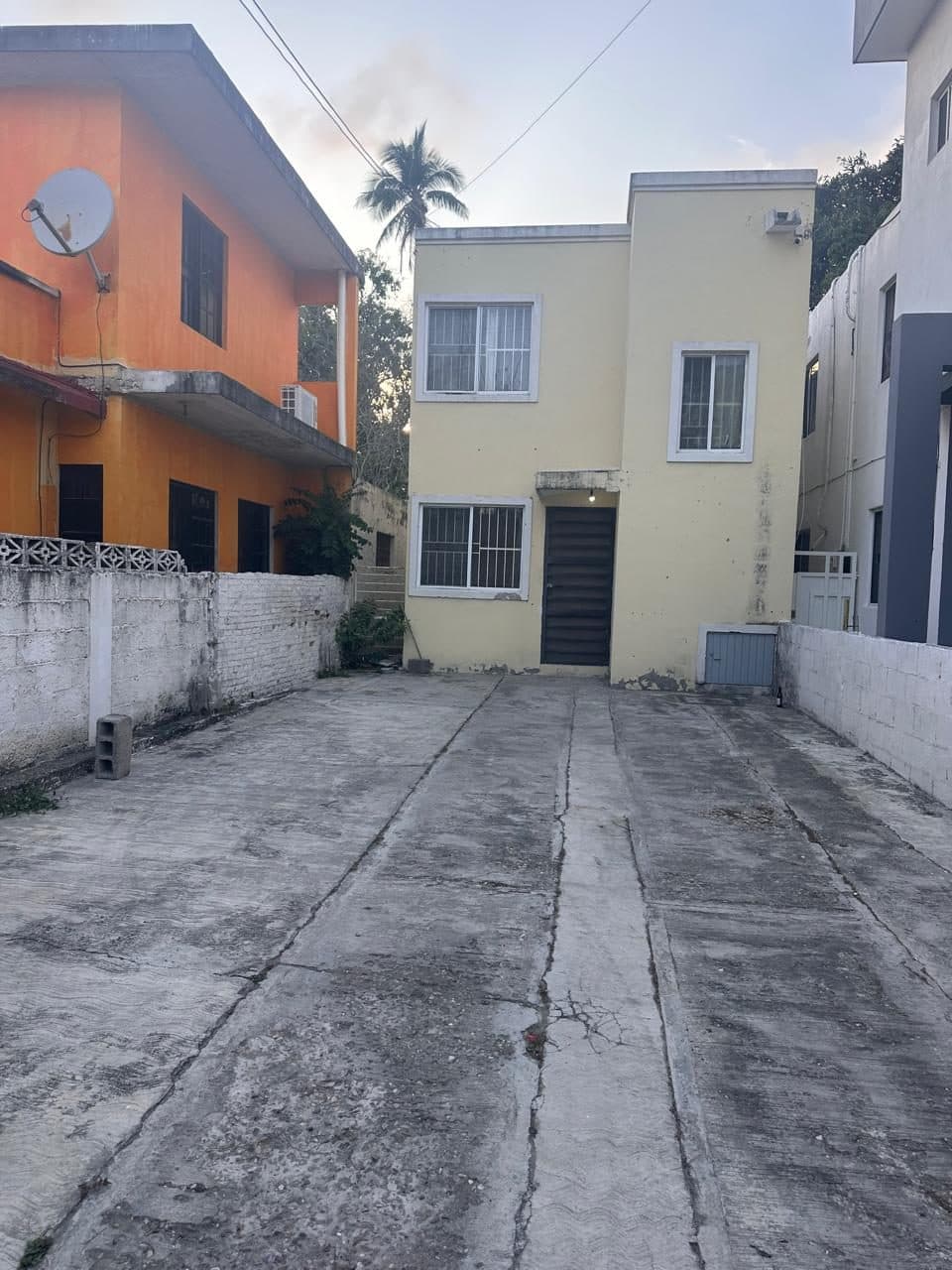 CASA DE OPORTUNIDAD EN EL GOLFO TAMPICO,, MUY CENTRICA Y CON GRAN TERRENO PARA CONSTRUIR — foto 1